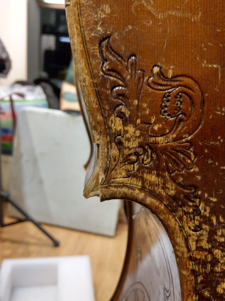 低音提琴面板修補